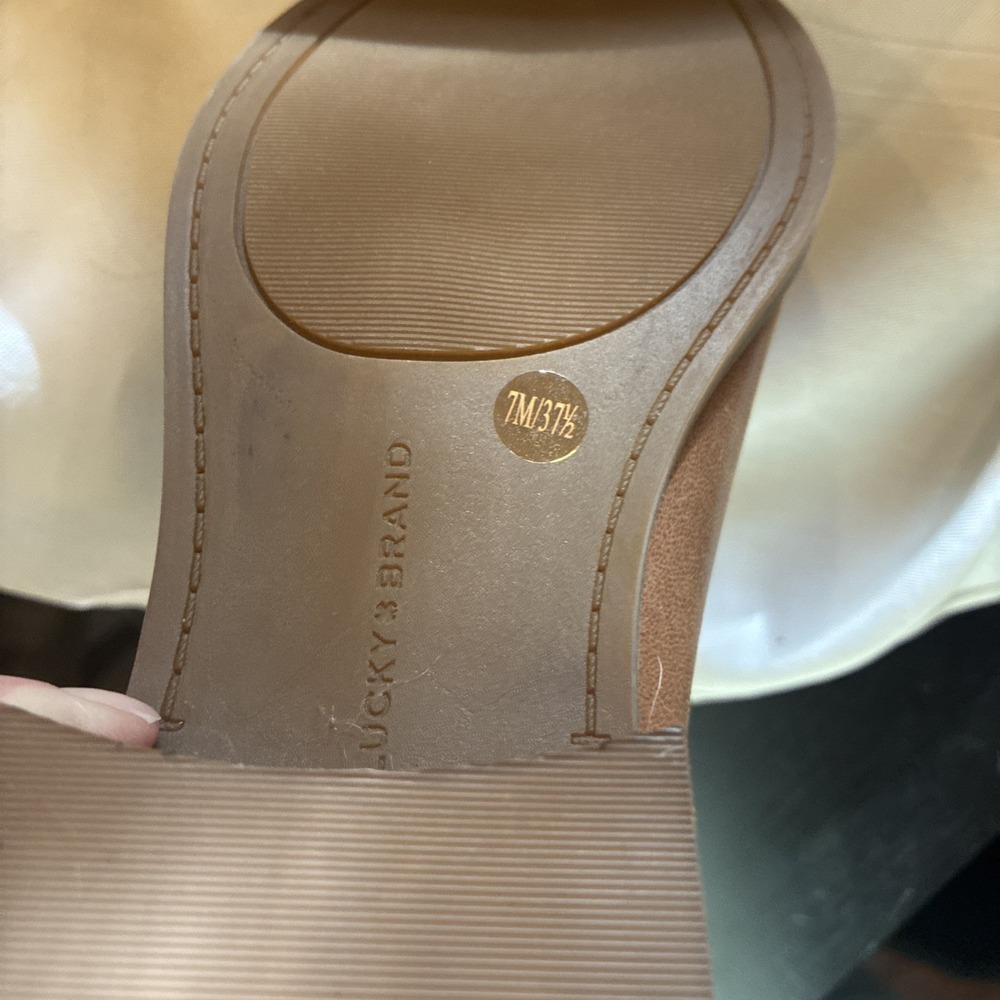 Lucky Brand Women's Brown Leather Ankle Boots Size 7 EUC - Picture 7 of 8